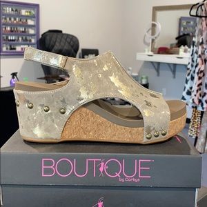 New in box Corkys wedge Sandals